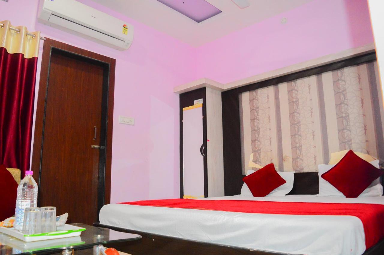 Hotel Royal Palace Ujjain Exterior foto